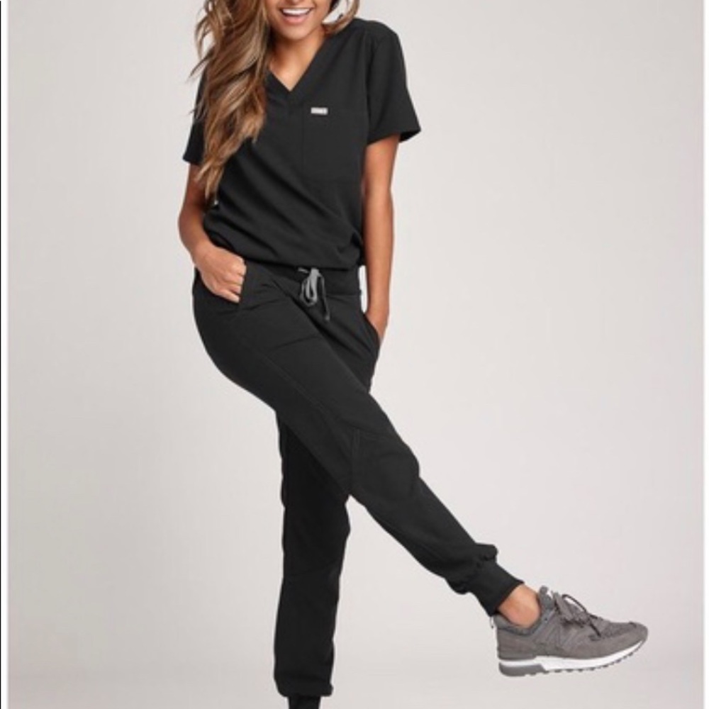 Figs black scrub set.